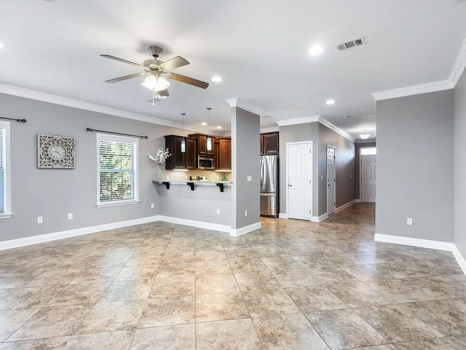 3 bed, 2.5 bath, 1544 sqft, $1,850 — Photo 3