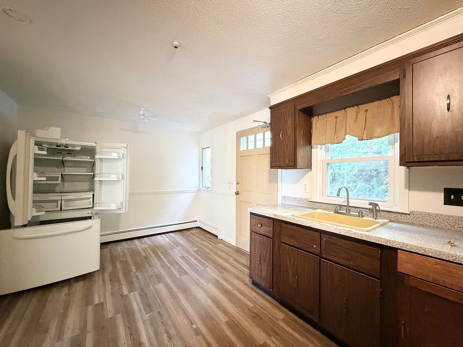 2 bed, 1.0 bath, 850 sqft, $2,800 — Photo 4