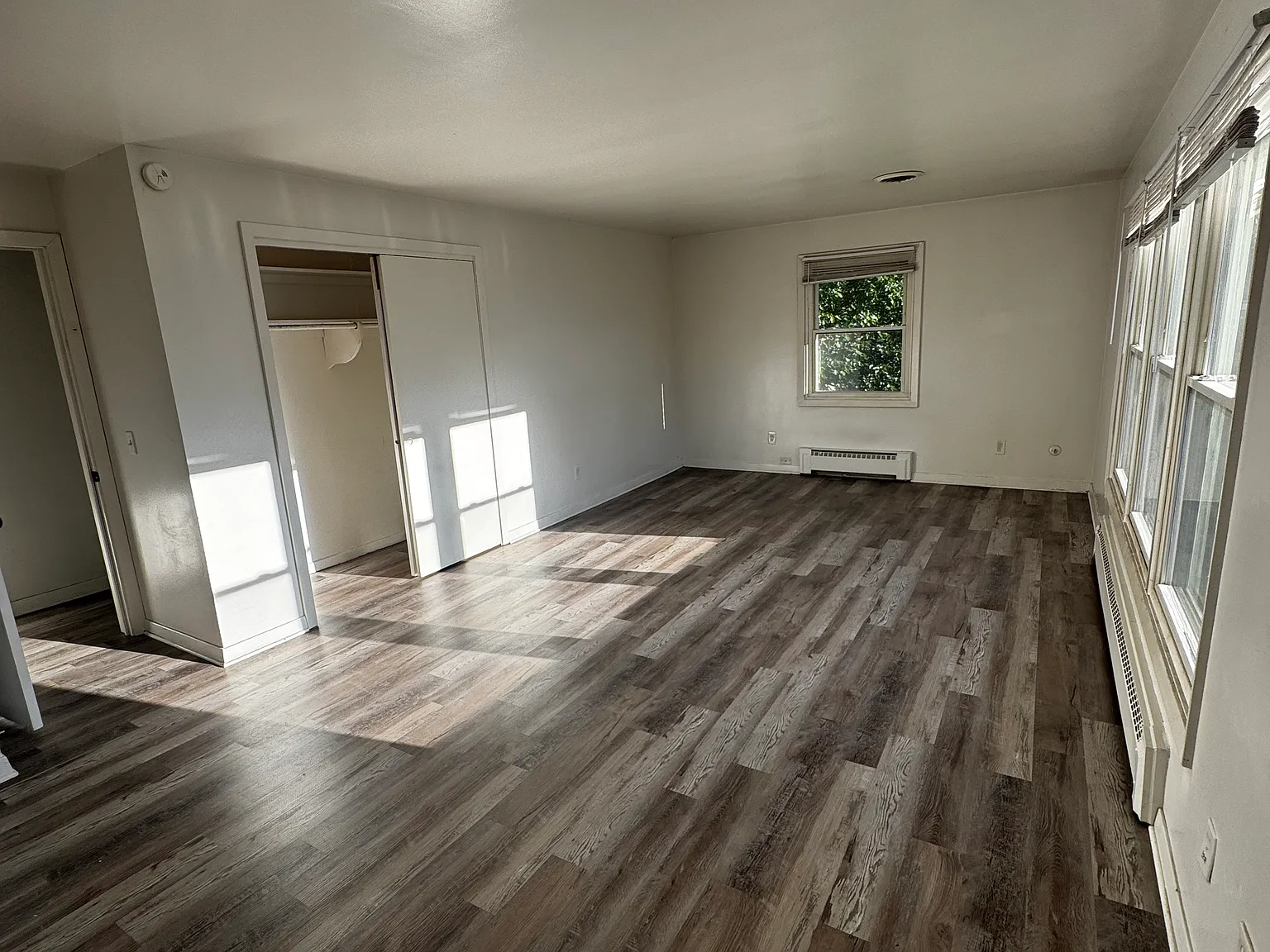 3 bed, 1.5 bath, 1750 sqft, $1,400 — Photo 4
