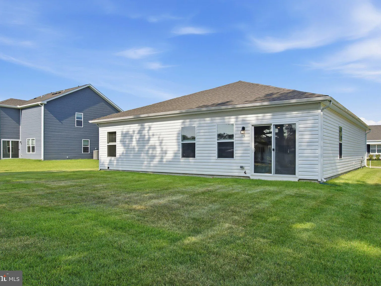 3 bed, 2.0 bath, 1558 sqft, $2,500 — Photo 4