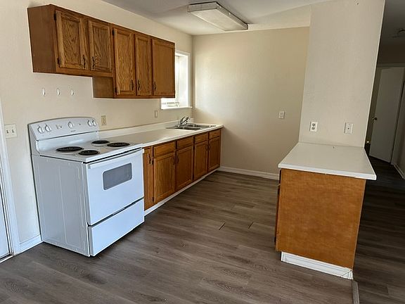 2nd image of 431 5th Ave E