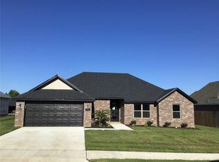 1029 Domingo Ave, Lowell, AR 72745