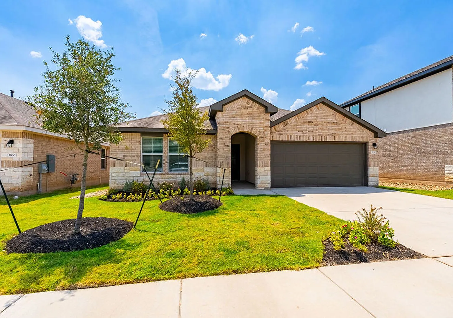 Newly Built & Full of Charm in Bar W Ranch! — Photo 1