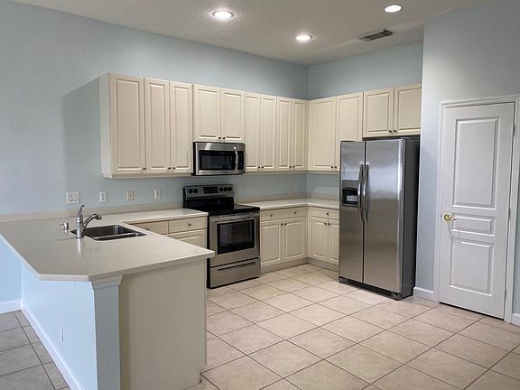2nd image of 10472 SW Sarah Way