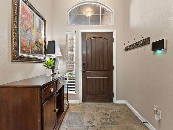 3rd image of 7306 Raphael St