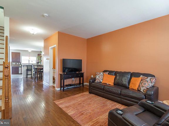 3rd image of 3665 Belgrade St