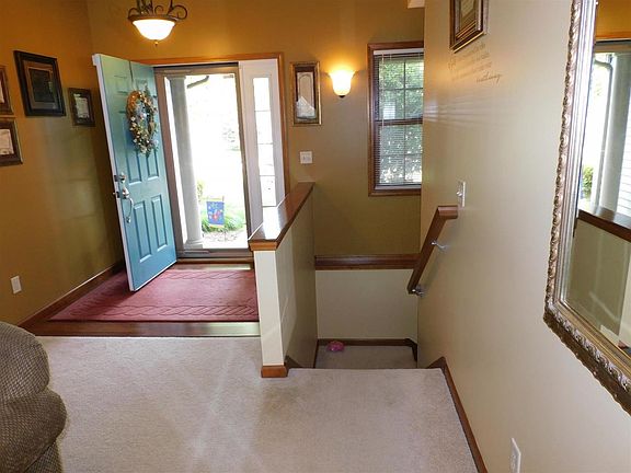 5th image of 19297 Country Creek Ct