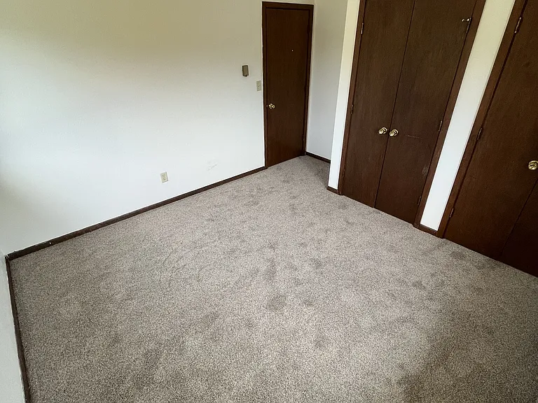 470 Monroe St #8 — Photo 9