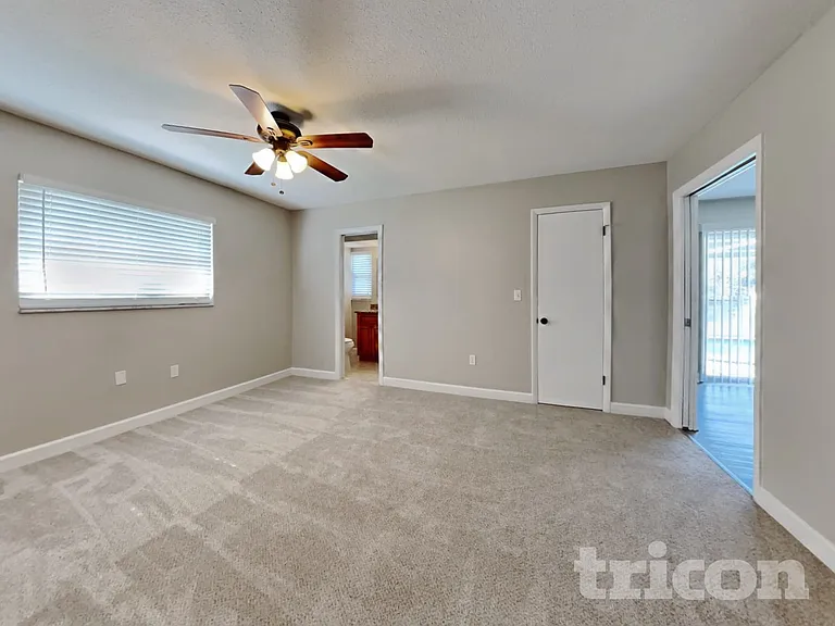 6160 Rockefeller Ave — Photo 10