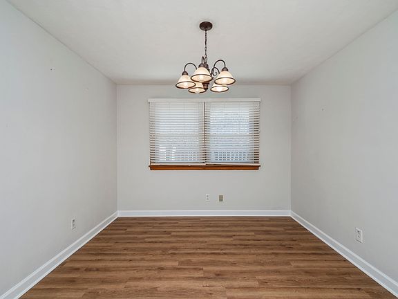 5th image of 2504 Beaufort Ave