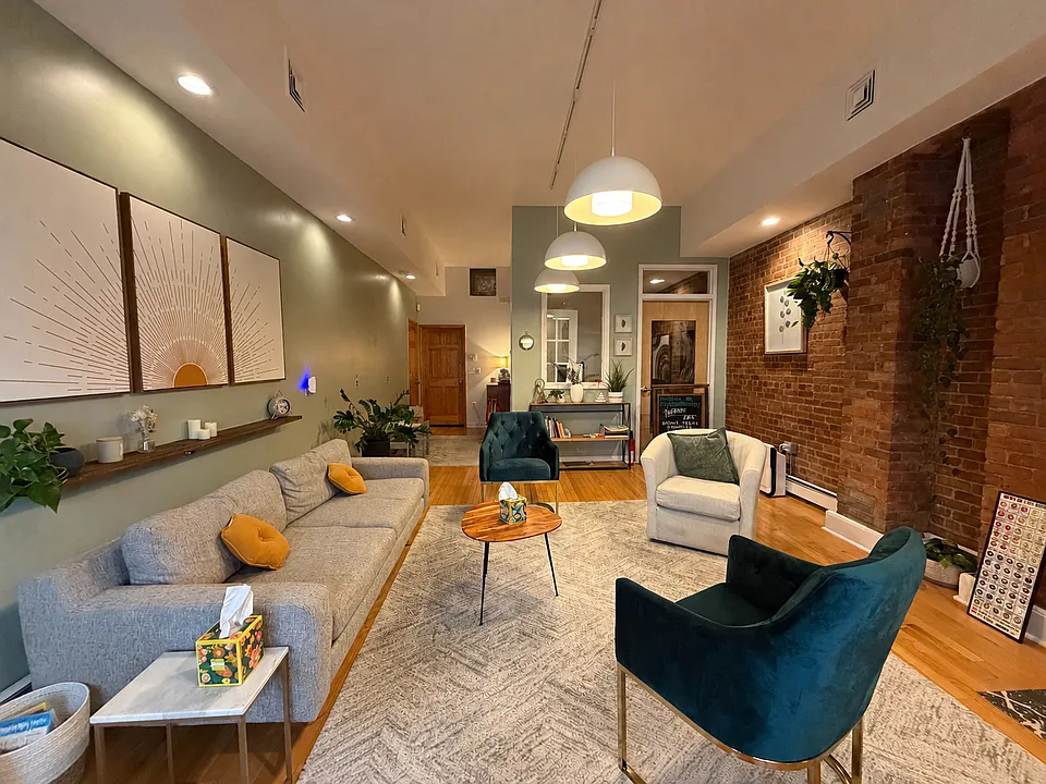 94 Bowers St #101