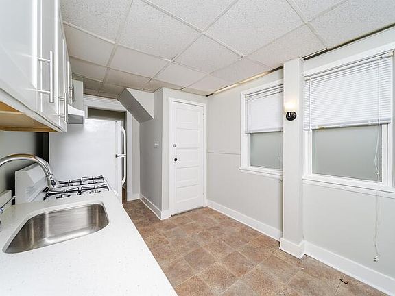 4th image of 504 Morris St Floor 1