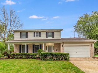 1909 Cheshire Ct, Wheaton, IL 60189