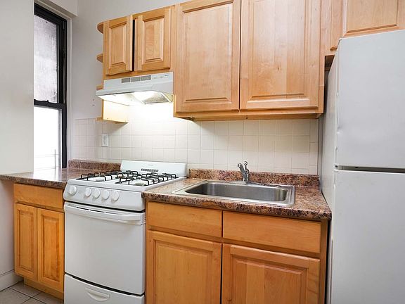 5th image of 533 W 111th St #5B