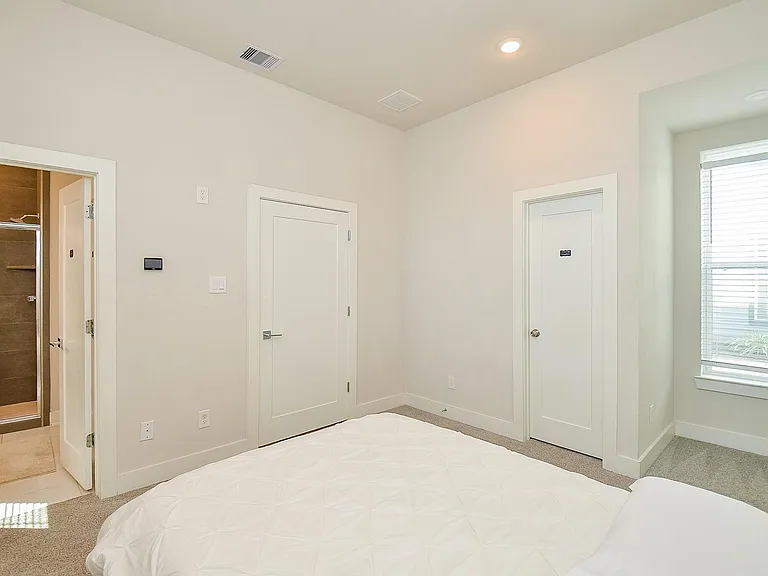 5811 Fairdale Ln #B — Photo 10
