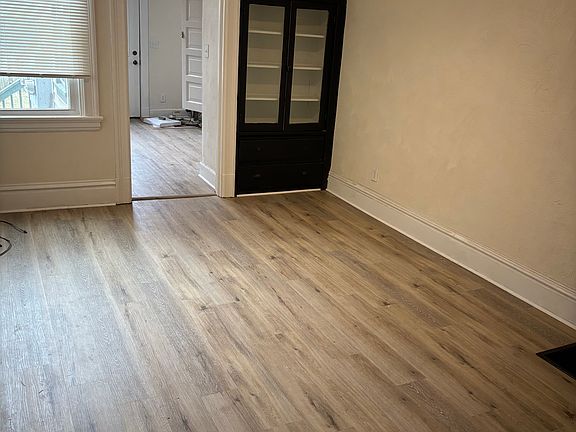 2nd image of 911 Russellwood Ave Floor 1