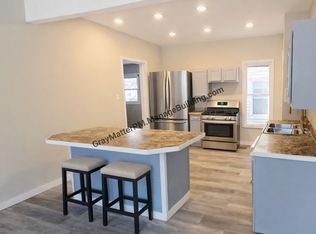 1032 Raspberry St, Erie, PA 16502