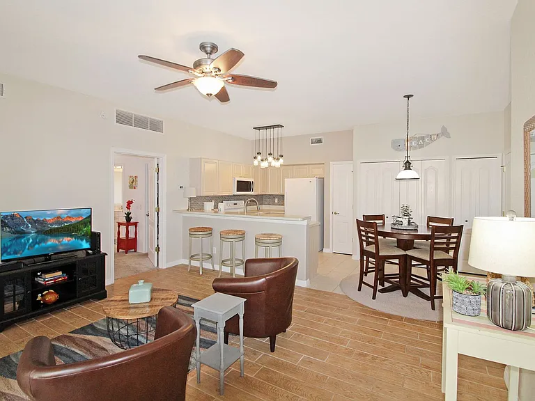 1103 L Pavia Blvd — Photo 3