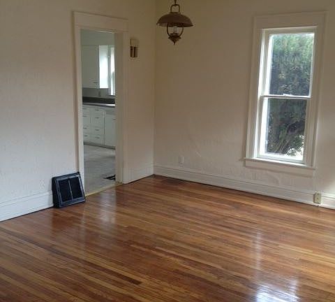 3rd image of 600 W Wolf Ave