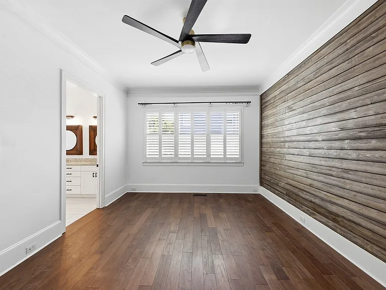 209 Highland Park — Photo 16