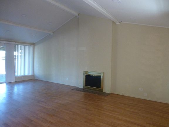 2nd image of 10420 Corte De Madrid