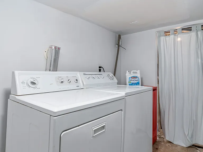 2523 California St — Photo 28
