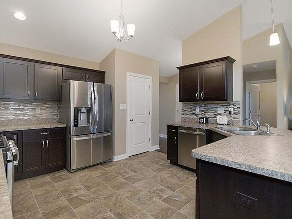 5th image of 10037 W 130th Ln