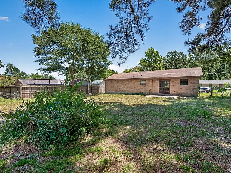 102 Libby Cir — Photo 39
