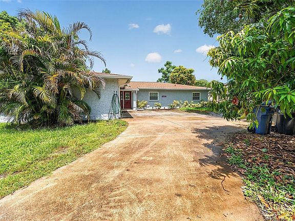 2nd image of 8516 TWIN LAKE BLVD