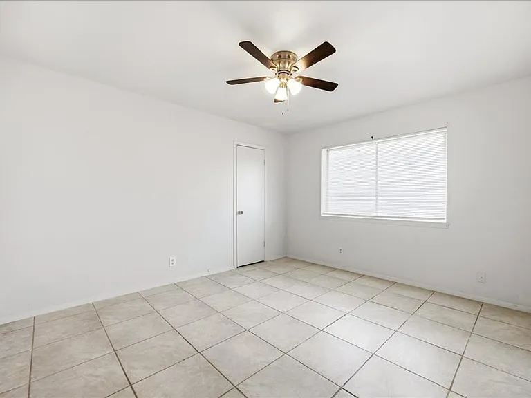 134 Robinhood Dr — Photo 19