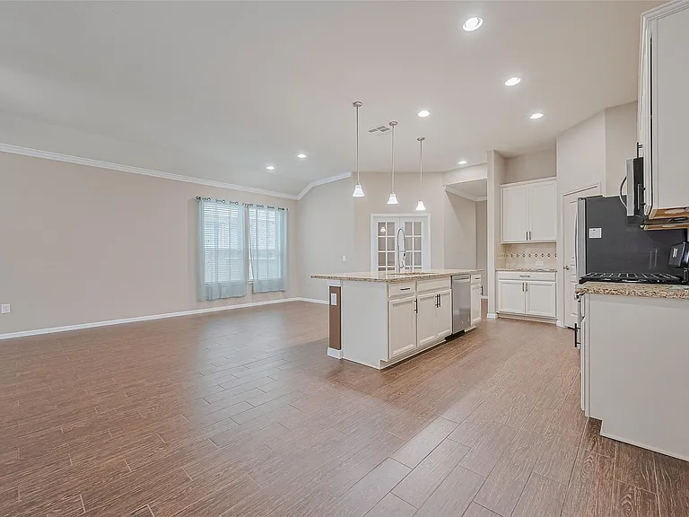 5327 Silver Ledge Dr — Photo 16