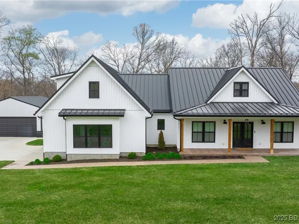 359 Deer Ridge Dr, Linn Creek, MO 65052