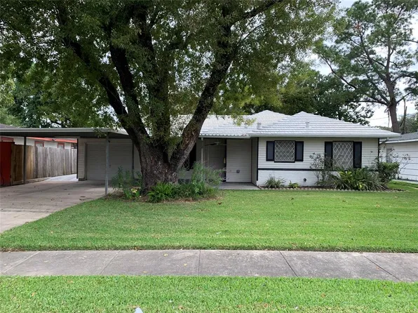1505 Locklaine Dr, Pasadena, TX 77502