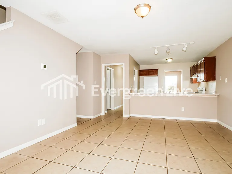 3915 Old Brownsville Rd — Photo 3
