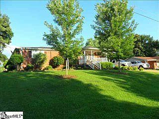 1st image of 210 Richmond Dr