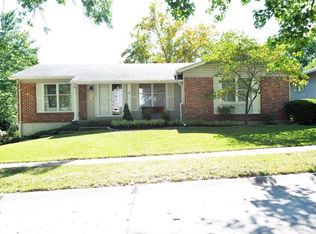 935 Napoli Dr, Ballwin, MO