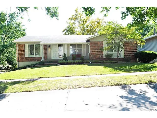 935 Napoli Dr photo 1