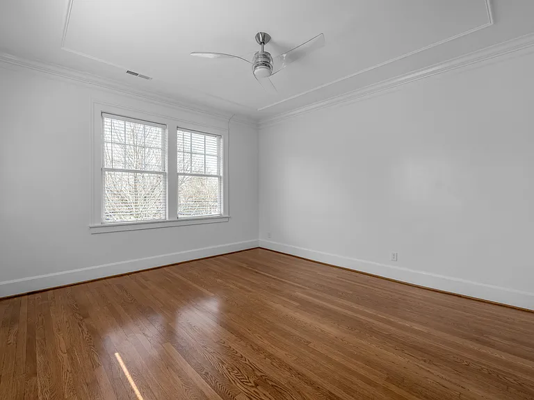 1211 Richmond Rd — Photo 20