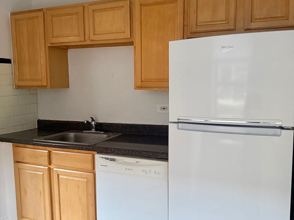 1st image of 5618 N Kimball Ave #2C
