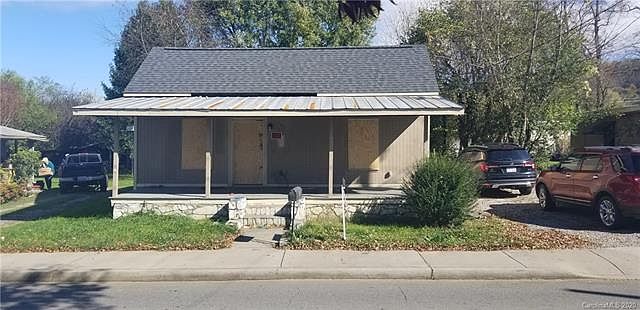 1st image of 61 Riverbend St