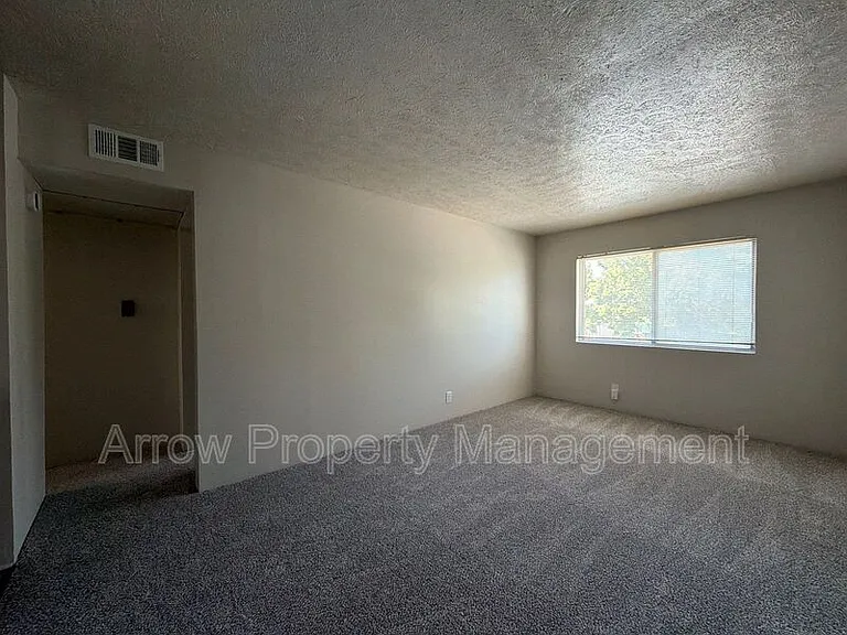 1215 E St #9 — Photo 3