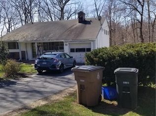 107 Wood Ridge Dr, Stamford, CT 06905