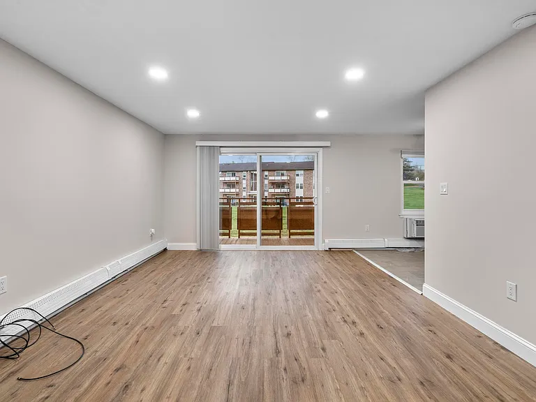 45 Jefferson Rd #1-7 — Photo 7
