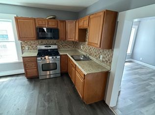 55 Brook St FLOOR 1, Lawrence, MA 01841