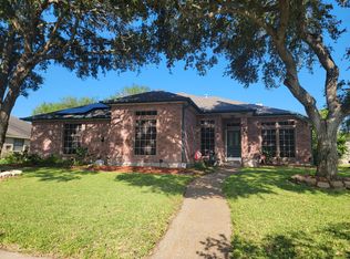 7705 Lake Baykal Dr, Corpus Christi, TX 78413