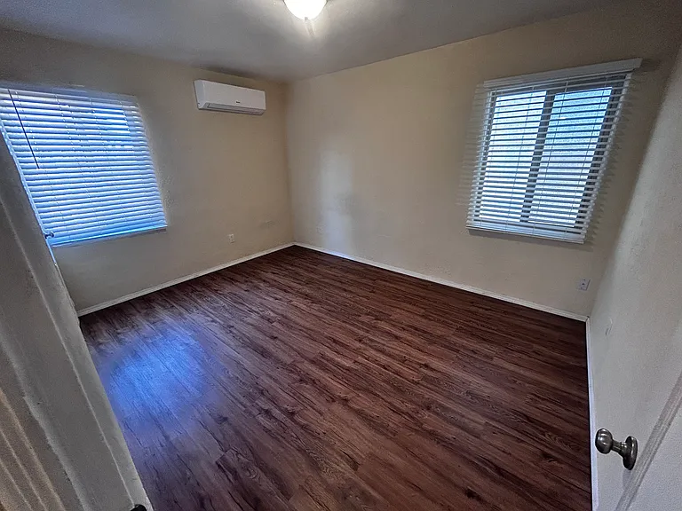 1839 Palomas Dr NE — Photo 19