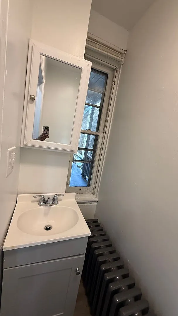 4 Bedroom Renovated House — Photo 4