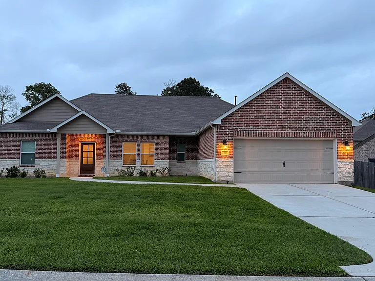 3311 Passage Ln — Photo 1