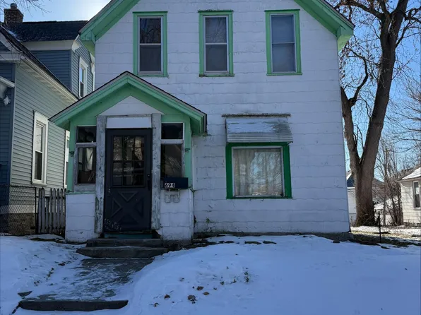 694 York Ave, Saint Paul, MN 55106
