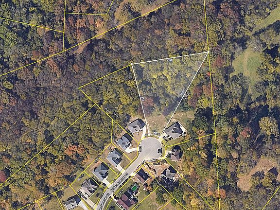 2nd image of 221 Indian Summer Ct